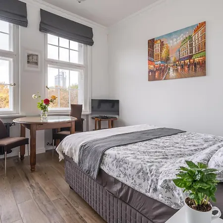 Apartament Library House 