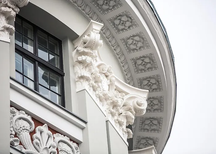 Apartment Library House 